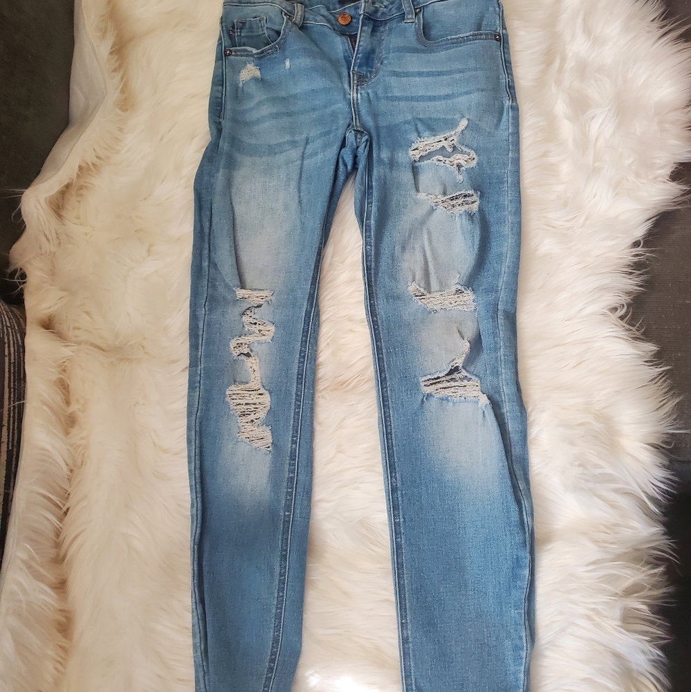 Vigoss Distressed Ankle Length Jeans